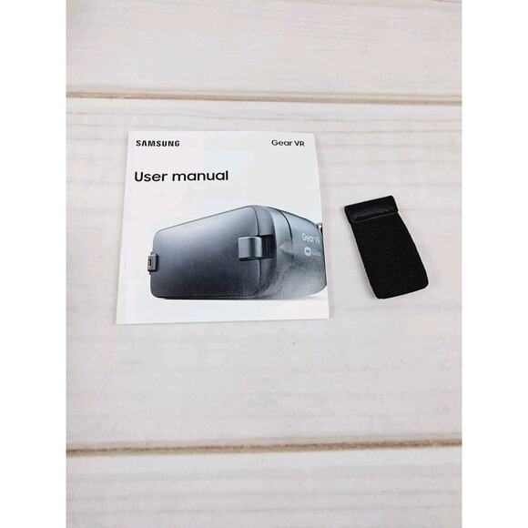 Samsung Gear VR Powered by Oculus SM-R323 Virtual Reality Headset - Picture 14 of 15